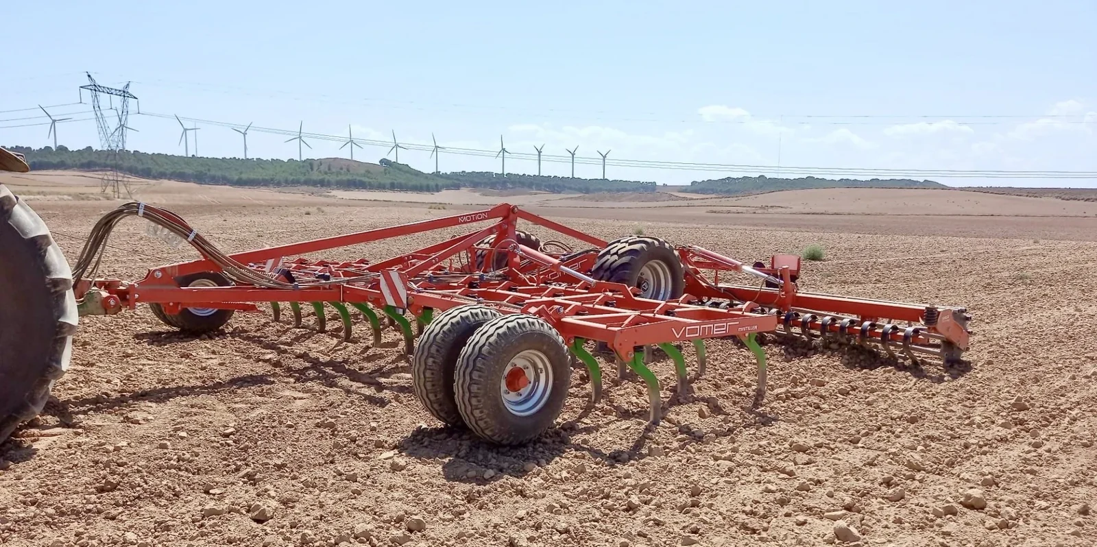 MiniTILLER Motion — Trailed chisel plow, 3 rows
