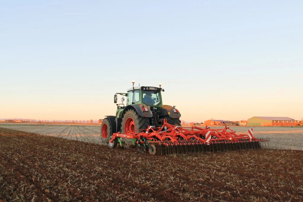MiniTILLER — Compact chisel plough