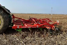 SuperTILLER working in field